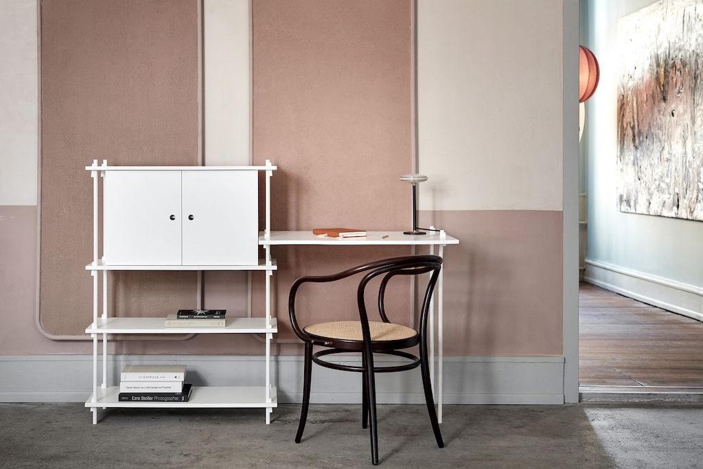 Goldkant Moebe Shelving System In Context Low Res 72