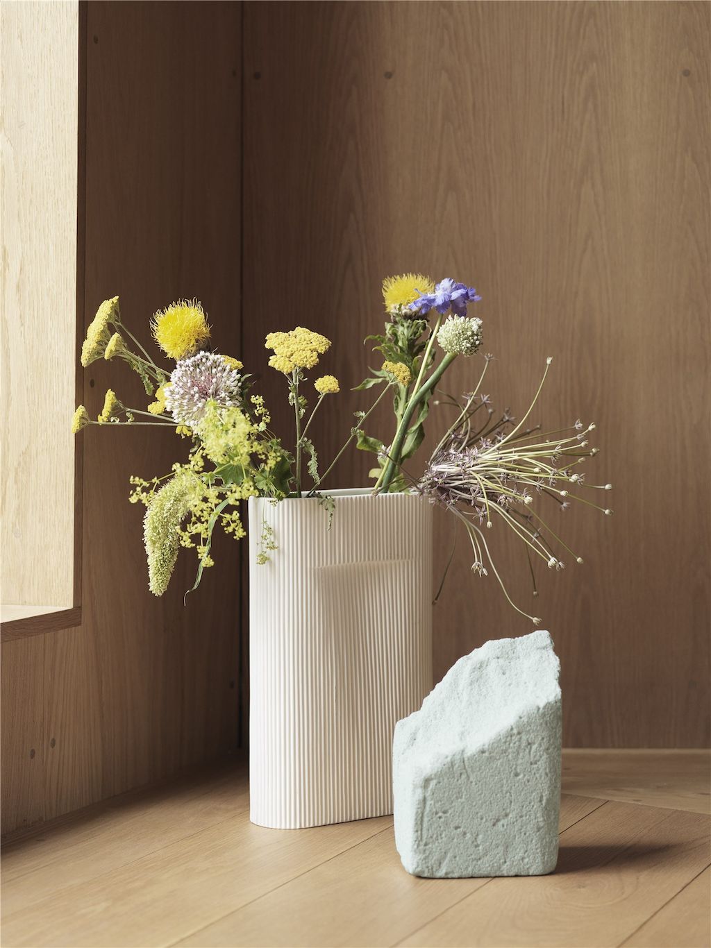 Goldkant Goldkant Muuto Ridge Vase Off White