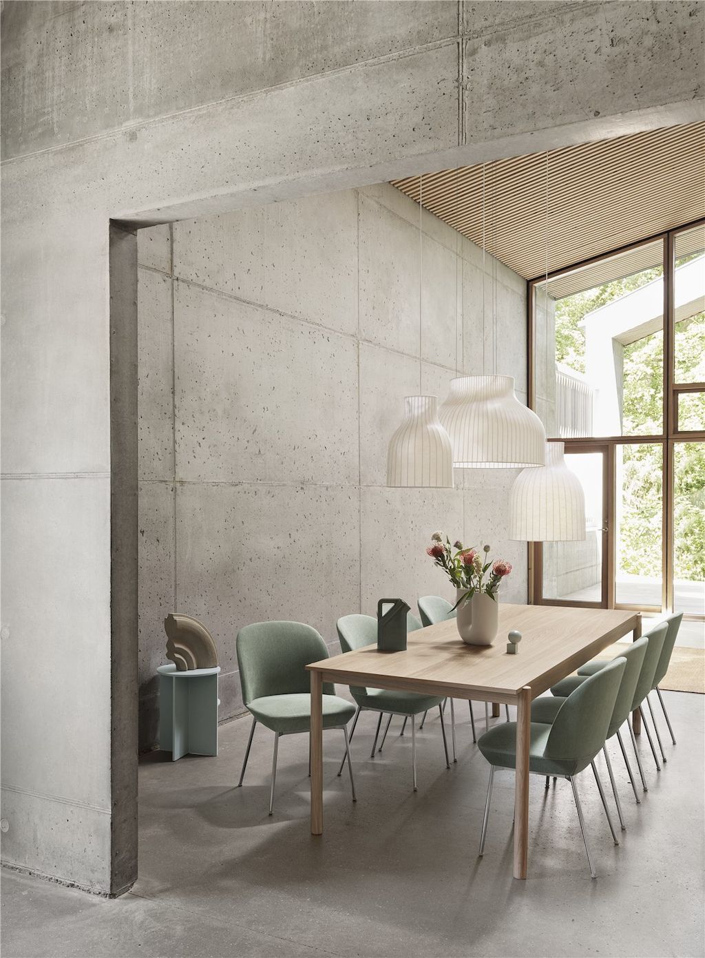 Goldkant Linear Wood Oak Table Oslo Side Chair Still 941 Chrome Strand Pendant Lamp Halves Table Ply Rug Muuto Org