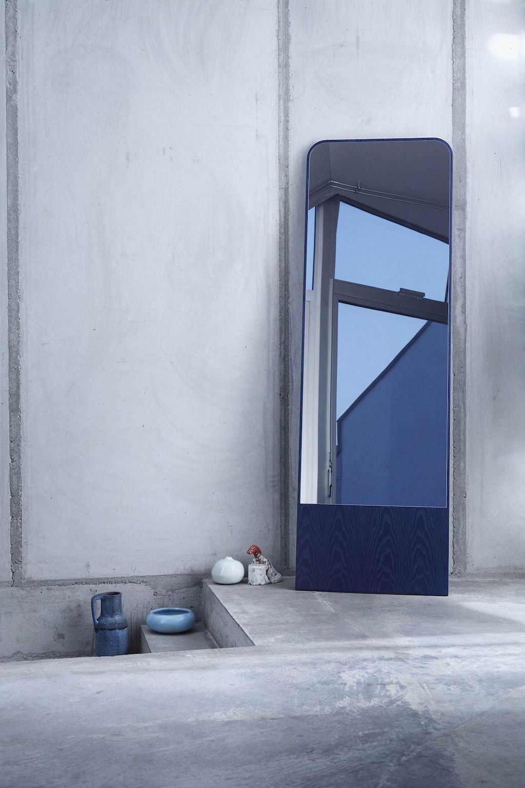 Goldkant Objekte Friedrich Mirror Blue