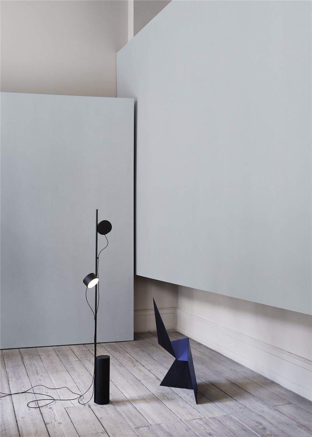 Goldkant Post Floor Lamp Muuto Org