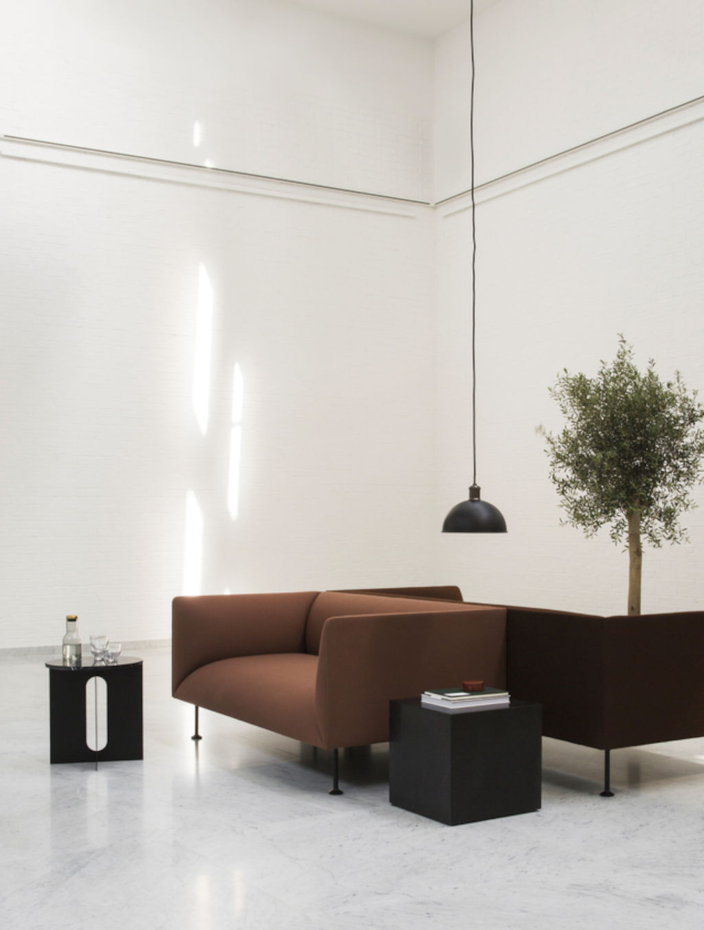 Menu Godot Sofa Hubert Pendant 24 Androgyne Table