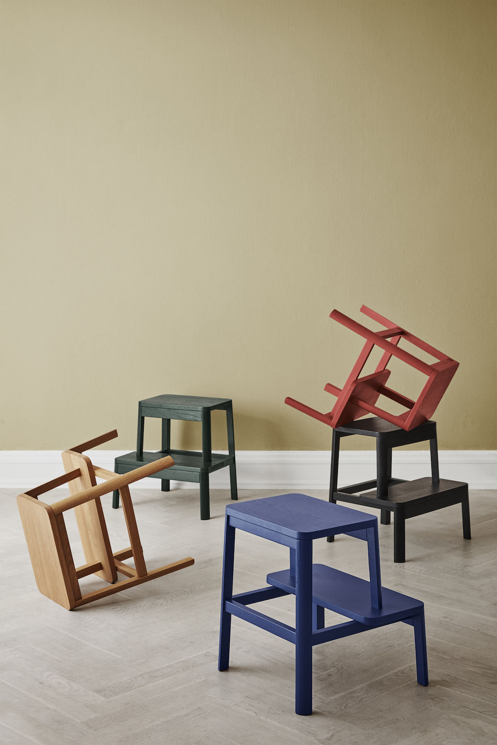 Million Arise Stool 1