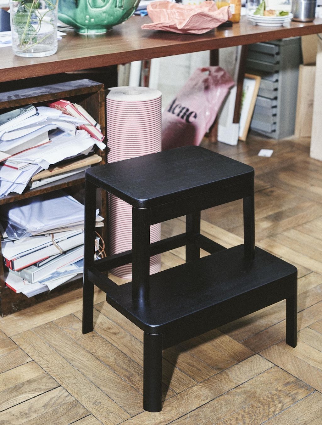 Million Arise Stool Black